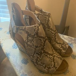 Corky's- BRAND NEW NEVER WORN-